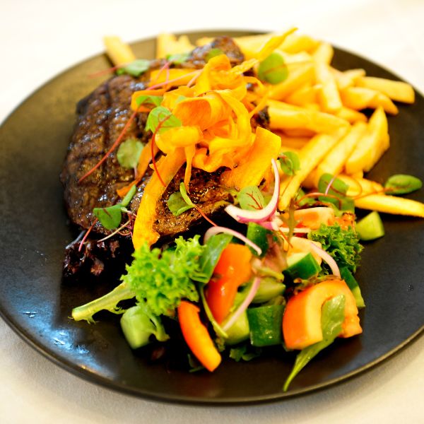 steak, chips and salad at the green valley hotel, miller, sydney